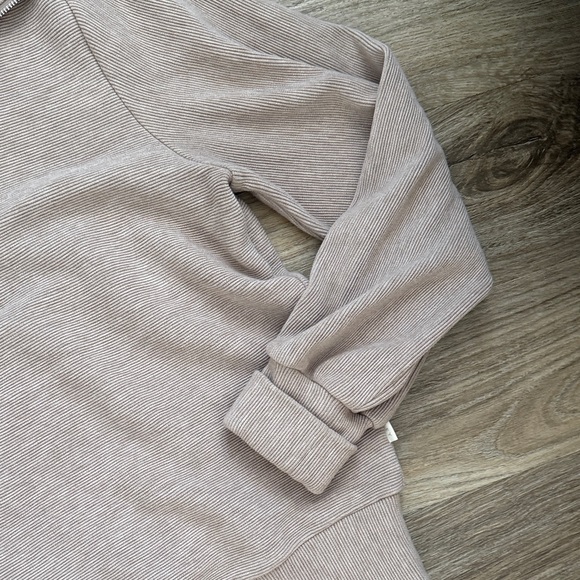 Varley Taupe Pullover Jacket - Picture 3 of 7